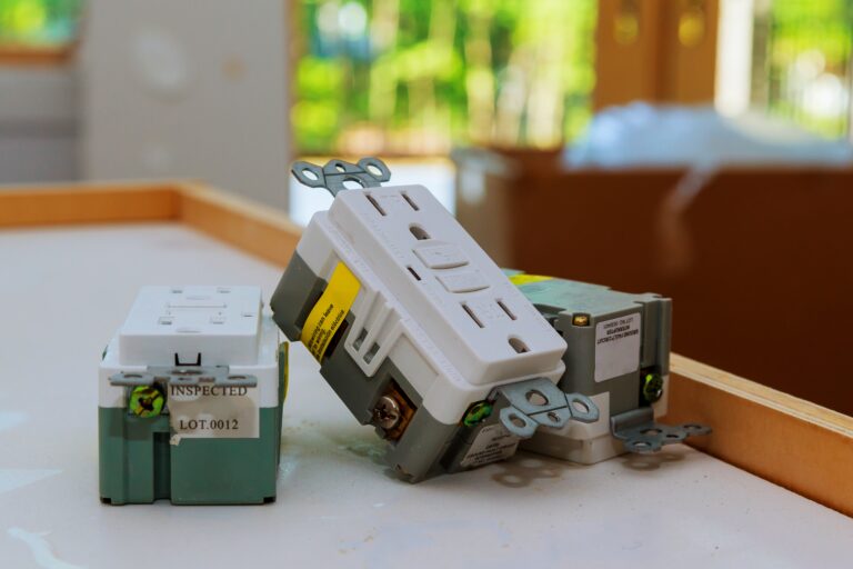 Signs You Need a GFCI Outlet Installed in Your Bathroom or Kitchen